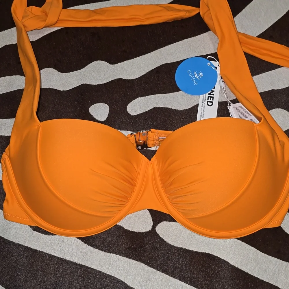 NWT CUPSHE Wide Straps Bikini Top, Size S